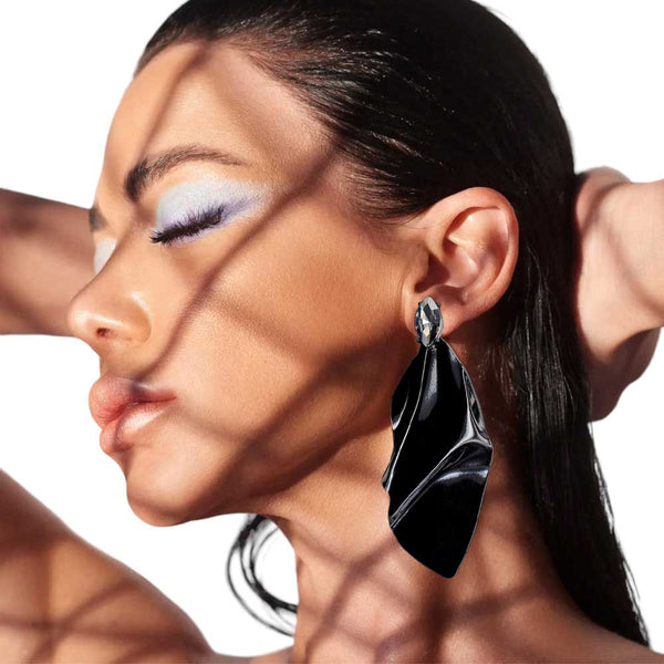 Black Marquise Stone Pointed Crushed Abstract Metal Earrings, get ready with these marquise earrings to receive the best compliments on any special occasion. These classy marquise earrings are perfect for parties, Weddings, and Evenings. Awesome gift for birthdays, anniversaries, Valentine‚Äö√Ñ√¥s Day, or any special occasion.