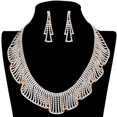 Gold Rhinestone Crystal Bib Necklace. These gorgeous bib necklace pieces will show your class in any special occasion. The elegance of these Stone goes unmatched, great for wearing at a party! stunning jewelry set will sparkle all night long making you shine like a diamond. Perfect jewelry to enhance your look. Suitable for wear Party, Wedding, Date Night or any special events.